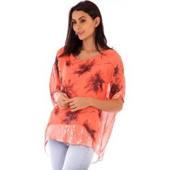 Koszulka w kolorze koralowym. Bluzki damskie marki 100% Soie, klasyczne, z okrągłym kołnierzem. W wyprzedaży za 130.95 zł.
