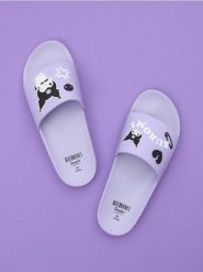 Klapki Kuromi - fioletowy. Fioletowe klapki damskie Sinsay, bez wzorów, bez obcasa. Za 35.99 zł.