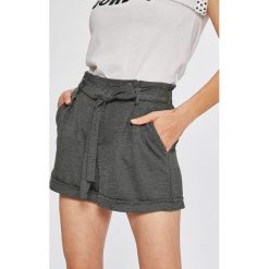 Tally Weijl - Szorty. Szare szorty damskie TALLY WEIJL, z elastanu, casualowe. W wyprzedaży za 49.90 zł.