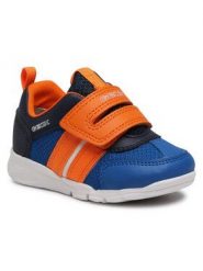 Sneakersy Geox. Niebieskie buty sportowe chłopięce Geox, bez wzorów, bez zapięcia. Za 159.99 zł.