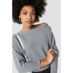 Trendyol Sweter z odkrytymi ramionami - Grey. Swetry damskie marki Trendyol. Za 80.95 zł.