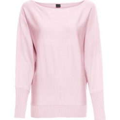 Sweter z szerokim dekoltem w łódkę bonprix perłowy jasnoróżowy. Swetry damskie marki bonprix. Za 69.99 zł.