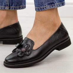 Czarne półbuty damskie Jezzi 25128-3. Czarne półbuty damskie Jezzi, na jesień, bez wzorów, z jeansu, casualowe, z okrągłym noskiem, bez obcasa, na płaskiej podeszwie, bez zapięcia. Za 199.00 zł.