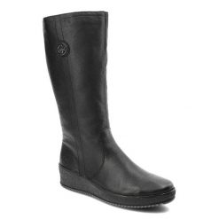 Czarne Kozaki Rieker Skórzane Obuwie Damskie. Czarne kozaki damskie Rieker, ze skóry, bez obcasa. Za 356.99 zł.