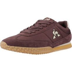 Buty LE COQ SPORTIF VELOCE Bordeaux. Czerwone trekkingi męskie le coq sportif, trekkingowe. Za 204.99 zł.