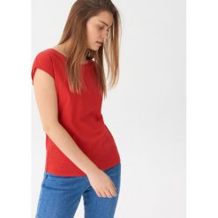 T-shirt z ażurową wstawką - Czerwony. T-shirty damskie House. W wyprzedaży za 19.99 zł.