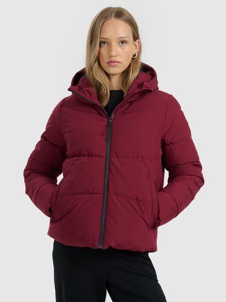 4F Kurtka puchowa z wypełnieniem syntetycznym damska - czerwona S. Czerwone kurtki damskie 4f, na zimę, s, bez wzorów, z puchu, bez kaptura. Za 399.99 zł.