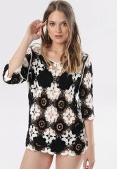 Czarna Bluzka Menithe. Czarne bluzki damskie Born2be, z aplikacjami, z dzianiny, boho, bez kołnierzyka, bez ramiączek. Za 64.99 zł.