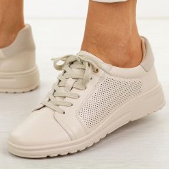 Beżowe skórzane półbuty damskie Potocki 19404. Brązowe półbuty damskie POTOCKI, na jesień, w ażurowe wzory, z jeansu, casualowe, bez obcasa, na płaskiej podeszwie, bez zapięcia. Za 239.00 zł.