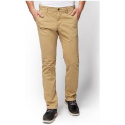 Timberland Spodnie Squam Lake Straight Stretch , beżowy, rozmiar 30/34. Brązowe spodnie sportowe męskie Timberland, bez wzorów, z bawełny, climacool (adidas). W wyprzedaży za 259.99 zł.