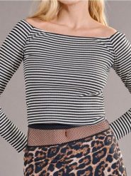 Prążkowana bluzka off shoulder - wielobarwny. Bluzki damskie Sinsay, l, bez wzorów, prążkowane, bez kołnierzyka, bez ramiączek. W wyprzedaży za 14.99 zł.
