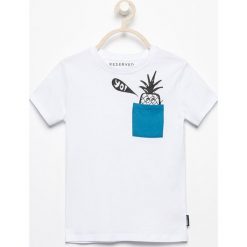 T-shirt z kieszonką - Biały. T-shirty dla chłopców Reserved. Za 9.99 zł.