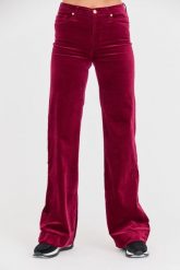 7 FOR ALL MANKIND Bordowe spodnie Modern Dojo Velvet. Czerwone spodnie materiałowe damskie 7 for all mankind, bez wzorów. W wyprzedaży za 599.99 zł.