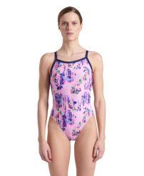 Strój Kąpielowy damski Arena Rose Texture Swimsuit Xcro. Czerwone kostiumy jednoczęściowe damskie Arena, bez wzorów, z materiału, eleganckie, na fitness i siłownię. Za 209.99 zł.