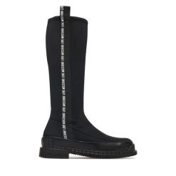 Kozaki LOVE MOSCHINO. Czarne kozaki damskie Love Moschino, bez obcasa, na płaskiej podeszwie. Za 1,099.00 zł.