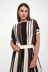 Sweter damski Pegola WEEKEND MAX MARA. Swetry damskie Weekend Max Mara, s, bez wzorów, bez kołnierzyka, bez ramiączek, bez kaptura. Za 979.00 zł.