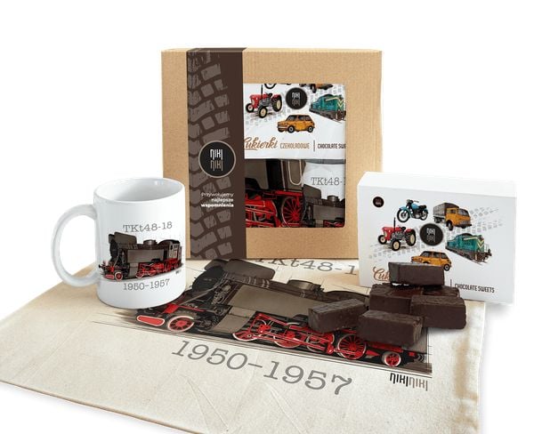 TKt48-18 — paczka (Zawartość paczki: koszulka, torba, kubek, słodycze; Rozmiar koszulki / bluzy: XL (damska); Kolor koszulki / bluzy: biały; Rodzaj na. Białe bluzy damskie nikiniki, s, bez wzorów, z bawełny, bez kaptura. Za 179.00 zł.