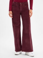Levi's spodnie z sztruksu Kobiety Sztruks lila, 31-32. Spodnie materiałowe damskie Levi's, s, bez wzorów, ze sztruksu. Za 399.95 zł.