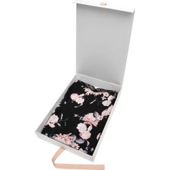 KOMPLET KOSZULKA I SPODENKI OD PIDŻAMY. Koszule nocne damskie marki TOP SECRET. W wyprzedaży za 49.99 zł.