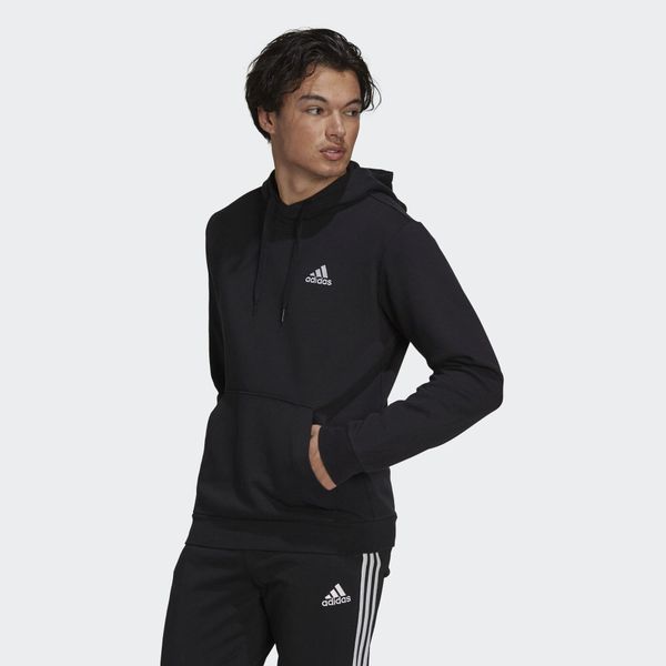Bluza z kapturem Essentials Fleece. Białe bluzy męskie Adidas, s, bez wzorów, z bawełny, z kapturem, na fitness i siłownię. Za 171.99 zł.