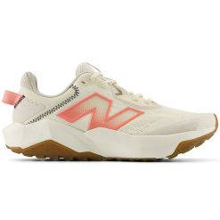 Buty damskie New Balance DynaSoft Nitrel v6 WTNTRCS6 – beżowe. Brązowe obuwie sportowe damskie New Balance, bez wzorów, z materiału, do biegania. Za 349.99 zł.
