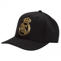 Czapka z daszkiem Real Madryt - oficjalna licencjonowana. Czarne czapki i kapelusze męskie Real Madrid, bez wzorów, sportowe. Za 99.00 zł.