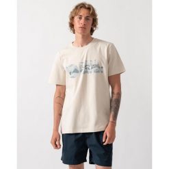 Koszulka z nadrukiem męska Fjallraven Multicolor Logo T-shirt. Białe t-shirty męskie Fjällräven, l, bez wzorów, z bawełny, klasyczne, bez kołnierzyka. Za 235.39 zł.