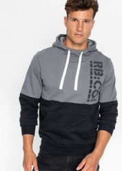 Bluza z kapturem slim fit. Czarne bluzy męskie bonprix, l, bez wzorów, z kapturem. Za 112.99 zł.