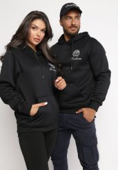 Czarna Bluza z Kapturem i Nadrukiem Wykończona Polarem Marcsa. Czarne bluzy męskie Born2be, l, bez wzorów, z polaru, z kapturem. Za 74.99 zł.