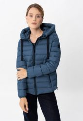 Pikowana kurtka J-NORDIC. Niebieskie kurtki sportowe damskie Volcano, na zimę, m, bez wzorów, z materiału, bez kaptura. Za 299.99 zł.