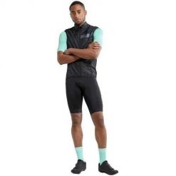 Kurtka wodoodporna Craft Essence Light. Czarne buty sportowe męskie Craft, m, bez wzorów, sportowe, bez kaptura. W wyprzedaży za 312.80 zł.