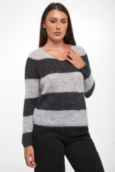 Sweter damski moherowy Ricetta MM. Swetry damskie MM, m, bez wzorów, z moheru, bez kołnierzyka, bez ramiączek, bez kaptura. Za 1,079.00 zł.