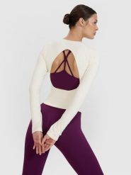 4F Longsleeve do jogi i pilatesu z wycięciem na plecach damski - biały M/L. Białe koszulki sportowe damskie 4f, l, bez wzorów, z dzianiny, bez kołnierzyka, bez ramiączek, na fitness i siłownię. W wyprzedaży za 119.99 zł.