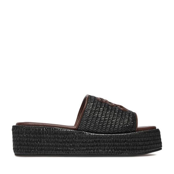 Espadryle Nine West. Czarne espadryle damskie Nine West, bez wzorów, bez obcasa, bez zapięcia. Za 279.99 zł.