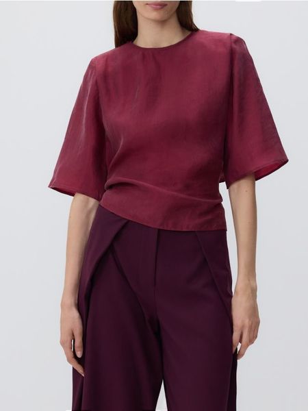 Bluzka z lyocellem - różowy. Czerwone bluzki damskie Reserved, l, bez wzorów, z lyocellu, bez kołnierzyka, bez ramiączek. W wyprzedaży za 59.99 zł.