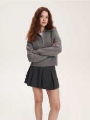 Szorty imitujące spódnicę - jasnoszary. Szare spódnice damskie Reserved, l, bez wzorów, z tkaniny, dopasowane. W wyprzedaży za 49.99 zł.