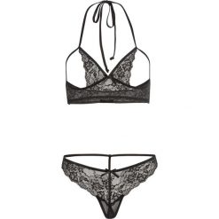 Biustonosz z trójkątnymi miseczkami "ouvert" + stringi (2 części) bonprix czarny. Stringi damskie bonprix, w koronkowe wzory, z koronki. Za 37.99 zł.