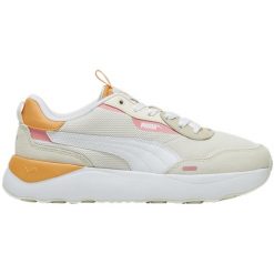 Buty damskie Puma Runtamed Platform. Białe obuwie sportowe damskie Puma, bez wzorów, trekkingowe. Za 269.50 zł.