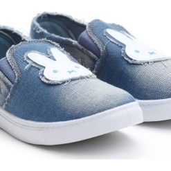 Niebieskie Slip On Rabbit's Carrot. Buty sportowe dziewczęce marki Born2be. Za 24.99 zł.