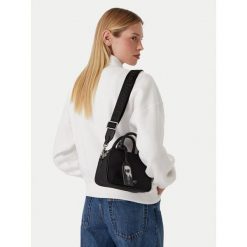 Torebka KARL LAGERFELD. Czarne torebki do ręki damskie KARL LAGERFELD, bez wzorów, bez dodatków. Za 649.99 zł.