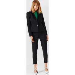 Simple - Żakiet. Szare żakiety damskie marki Simple, eleganckie. W wyprzedaży za 359.90 zł.