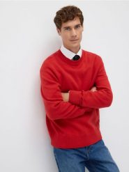 Bawełniany sweter - czerwony. Czerwone swetry przez głowę męskie Reserved, l, bez wzorów, z bawełny, bez kołnierzyka. Za 139.99 zł.