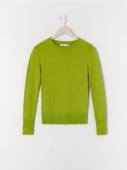 Sweter z ozdobnymi guzikami - zielony. Zielone swetry damskie Sinsay, l, bez wzorów, ze skóry, bez kołnierzyka, bez ramiączek, bez kaptura. W wyprzedaży za 22.99 zł.