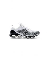 Buty Mizuno Wave Prophecy 13.2. Białe obuwie sportowe damskie Mizuno, bez wzorów, z materiału, do biegania, mizuno wave. Za 609.99 zł.