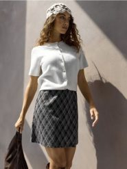 Spódnica mini z domieszką wiskozy - wielobarwny. Spódnice damskie Sinsay, l, bez wzorów, z wiskozy, mini. Za 39.99 zł.