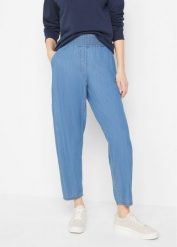 Lekkie jeansy mom, high waist, cropped. Niebieskie jeansy damskie bonprix, z podwyższonym stanem. Za 124.99 zł.