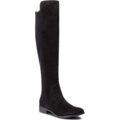 Muszkieterki CLARKS - Caddy Belle 261302414 Black Sde. Kozaki damskie marki Clarks. W wyprzedaży za 499.00 zł.