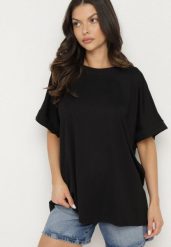 Czarny T-shirt z Wiskozą o Kroju Nietoperza Tanariona. Czarne bluzki damskie Born2be, bez wzorów, z jeansu, bez kołnierzyka. Za 64.99 zł.