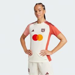 Koszulka Olympique Lyonnais 24/25 Third. Białe koszulki sportowe damskie Adidas, xl, bez wzorów, z materiału, sportowe, bez kołnierzyka. Za 449.00 zł.