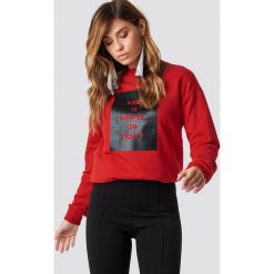 NA-KD Bluza Keep It Simple - Red. Bluzy damskie marki NA-KD. Za 141.95 zł.